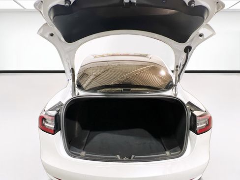 Used 2021 Tesla Model 3 Standard Range Plus image 20