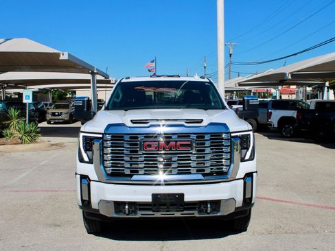 Used 2024 GMC Sierra 3500 Denali w/ Denali Reserve Package AWD/4WD image 6