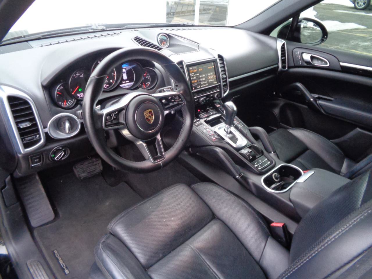Used 2016 Porsche Cayenne AWD/4WD image 7