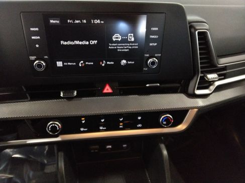 Used 2024 Kia Sportage LX image 20