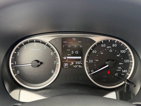 Used 2025 Nissan Kicks Play S image 18