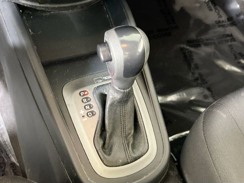 Used 2011 Kia Soul ! FWD image 15