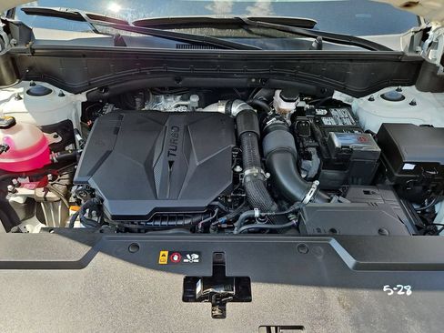 Used 2025 Hyundai Santa Fe SEL FWD image 36