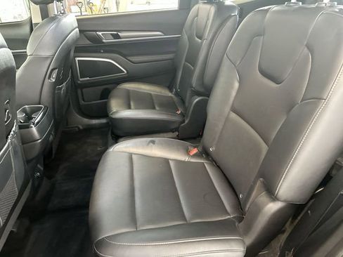 Certified 2022 Kia Telluride S FWD image 27