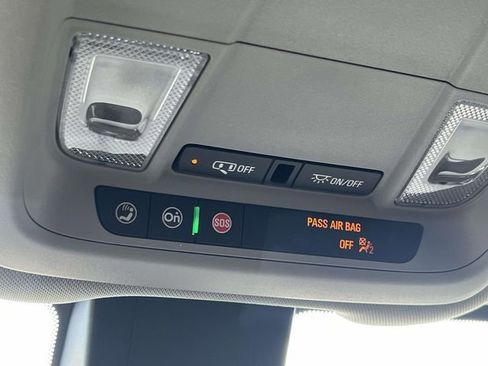 Used 2023 GMC Terrain SLE w/ Driver Convenience Package FWD image 32