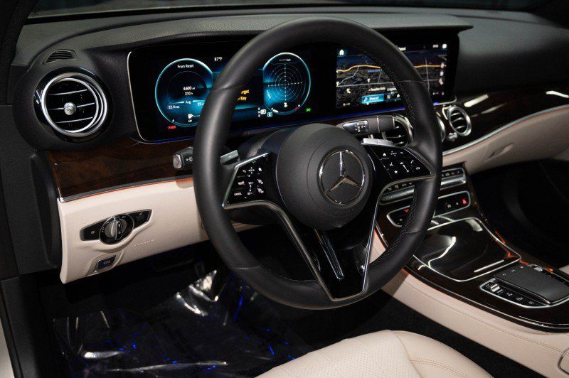 Used 2022 Mercedes-Benz E 350 Sedan image 15