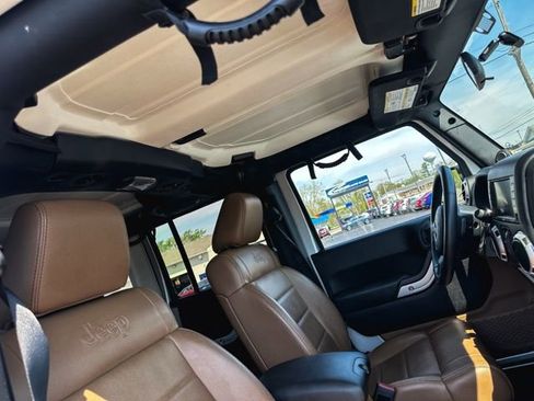 Used 2012 Jeep Wrangler Unlimited Sahara w/ Connectivity Group image 24