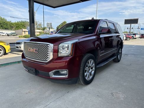 Used 2017 GMC Yukon Denali w/ Open Road Package RWD image 4