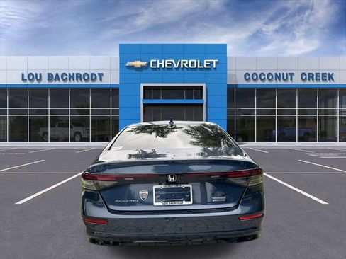 Used 2023 Honda Accord Touring image 7