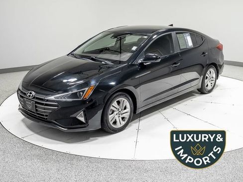 Used 2019 Hyundai Elantra SEL w/ Cargo Package FWD image 1