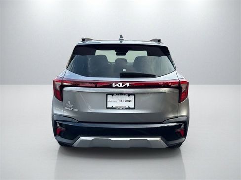 Certified 2025 Kia Seltos S image 6