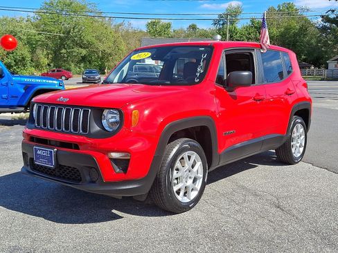 Certified 2023 Jeep Renegade Latitude image 3