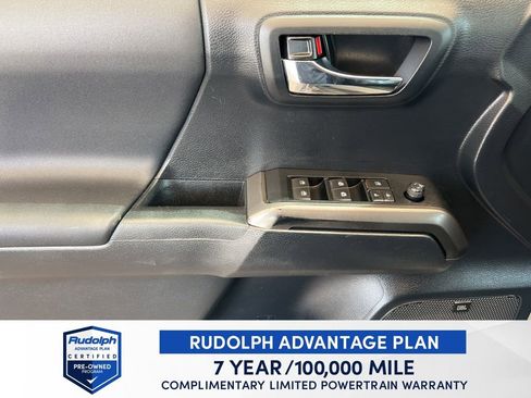 Used 2019 Toyota Tacoma TRD Sport image 11