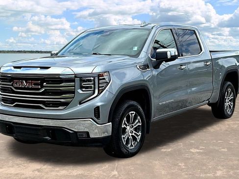 Used 2026 GMC Sierra 1500 SLT AWD/4WD image 4
