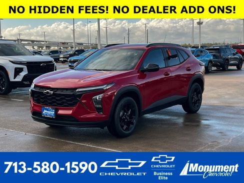 New 2026 Chevrolet Trax LT w/ Sunroof Package image 1