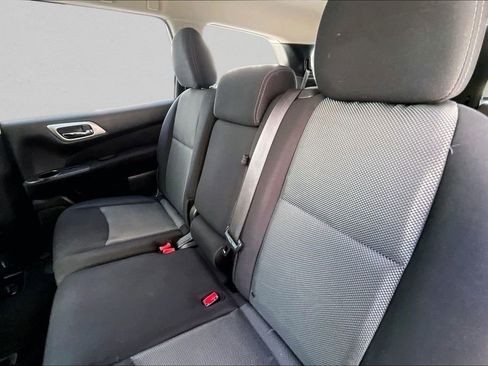 Used 2017 Nissan Pathfinder SV FWD image 21