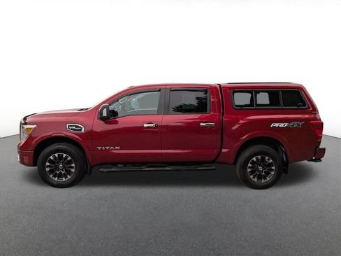 Used 2017 Nissan Titan PRO-4X AWD/4WD image 2