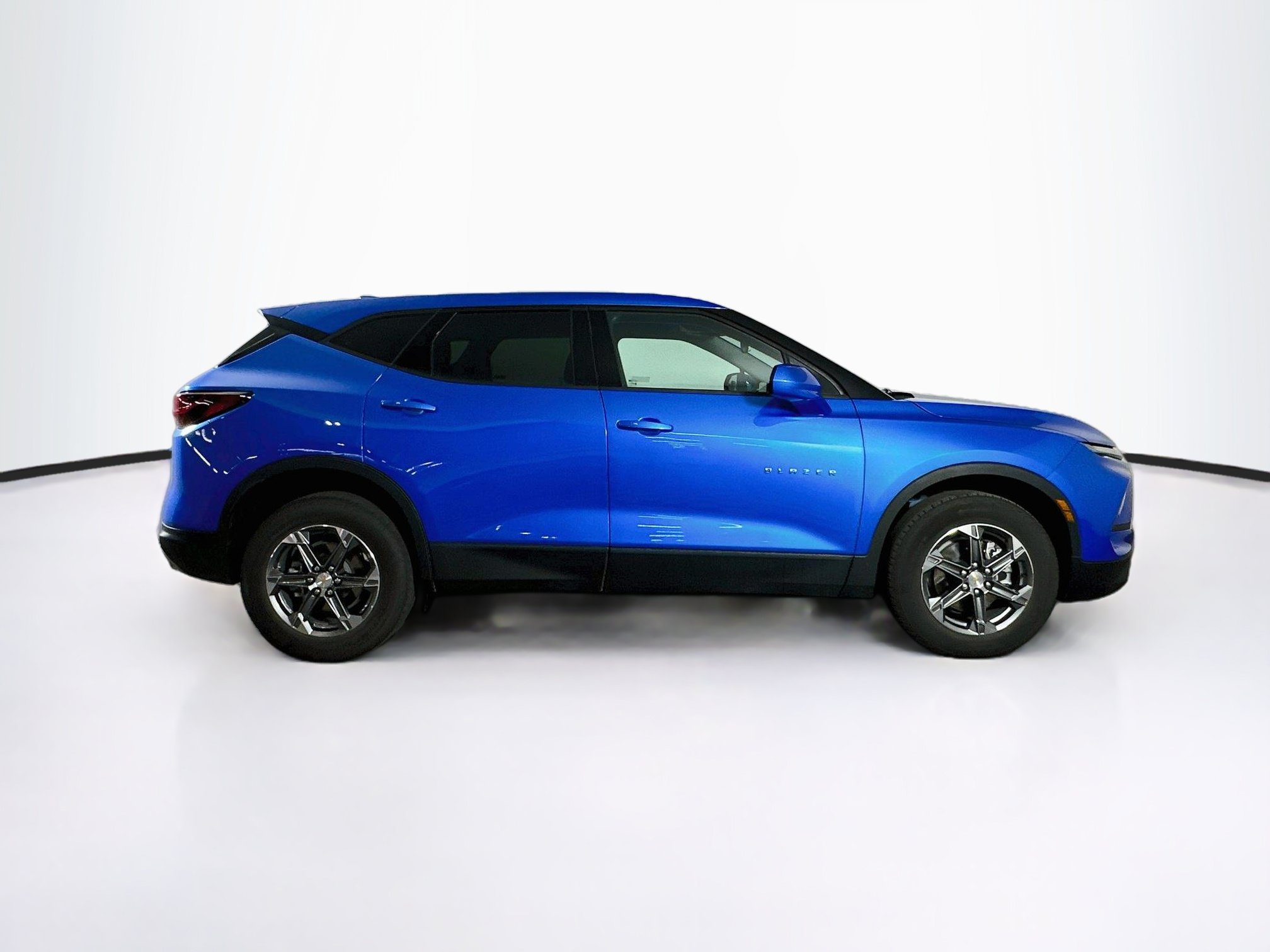 Used 2026 Chevrolet Blazer LT FWD image 10
