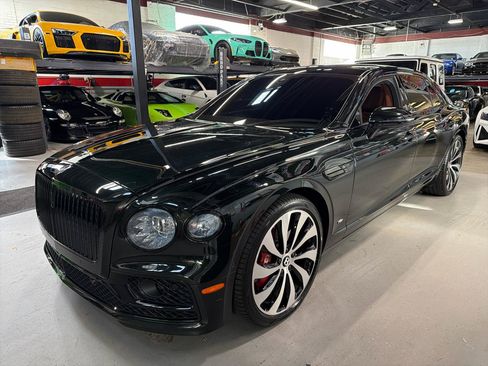 Used 2022 Bentley Flying Spur V8 AWD/4WD image 10