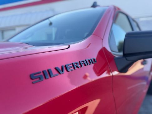 Used 2019 Chevrolet Silverado 1500 Custom image 4