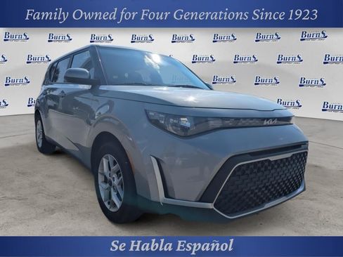 Used 2024 Kia Soul LX w/ Option Group 015 FWD image 1