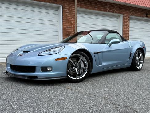 Used 2012 Chevrolet Corvette Grand Sport w/ 3LT Preferred Equipment Group RWD image 2