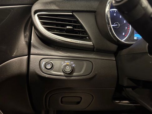 Used 2018 Buick Encore FWD image 41