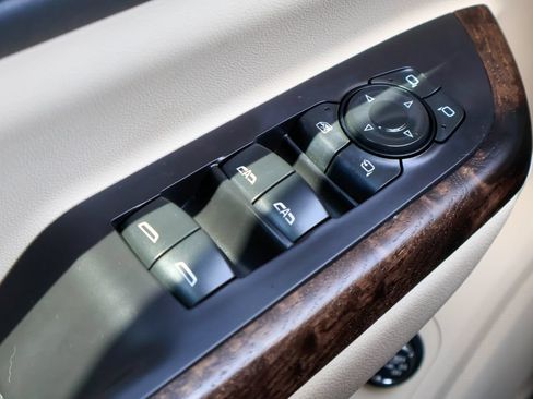 Used 2021 GMC Acadia Denali w/ Denali Technology Package FWD image 20