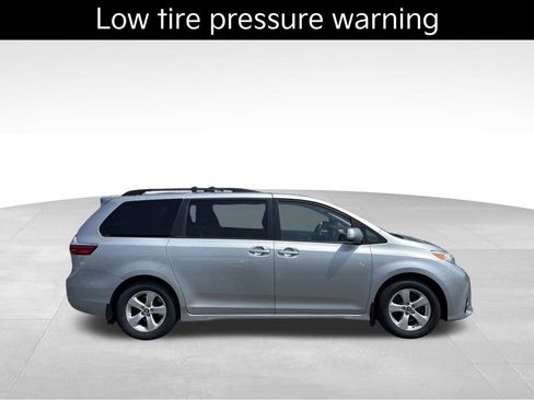 Used 2019 Toyota Sienna LE FWD image 5