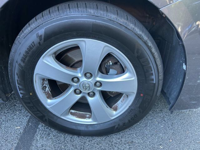 Used 2013 Toyota Sienna L w/ Towing Pkg FWD image 28