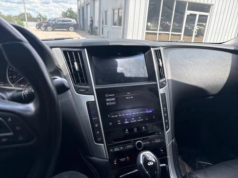 Used 2022 INFINITI Q50 Luxe w/ Cargo Package RWD image 21