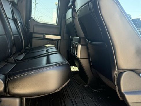 Used 2017 Ford F250 Lariat w/ Chrome Package image 29