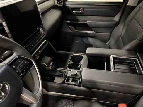 Used 2024 Toyota Tundra Limited w/ Power Package AWD/4WD image 17