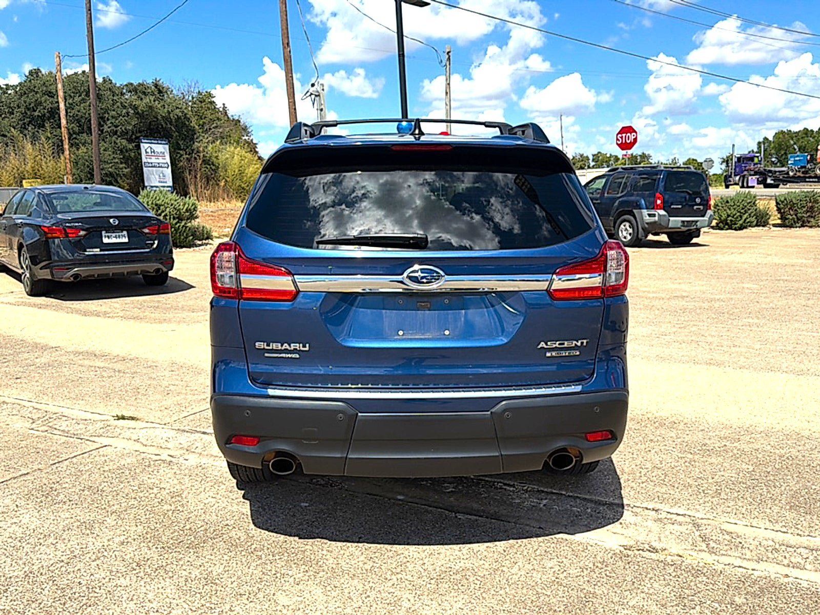 Used 2022 Subaru Ascent Limited AWD/4WD image 5