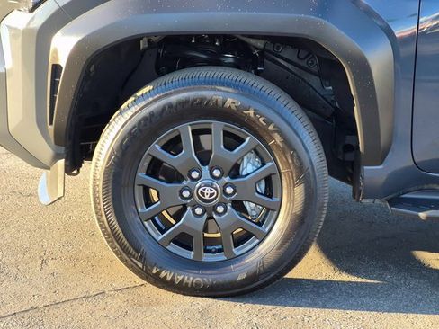 Used 2025 Toyota 4Runner SR5 image 23