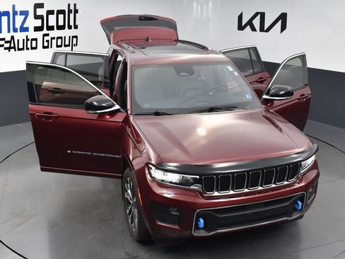 Used 2024 Jeep Grand Cherokee Overland AWD/4WD image 29