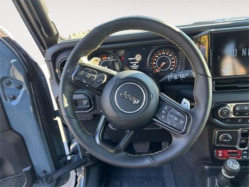 New 2025 Jeep Wrangler Unlimited Rubicon 392 image 13