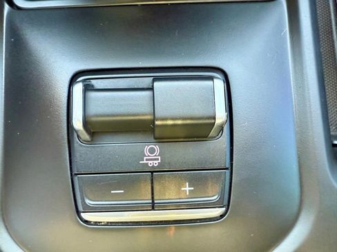 Used 2022 GMC Sierra 1500 AT4X image 59