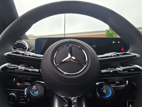 New 2026 Mercedes-Benz GLA 35 AMG 4MATIC image 28