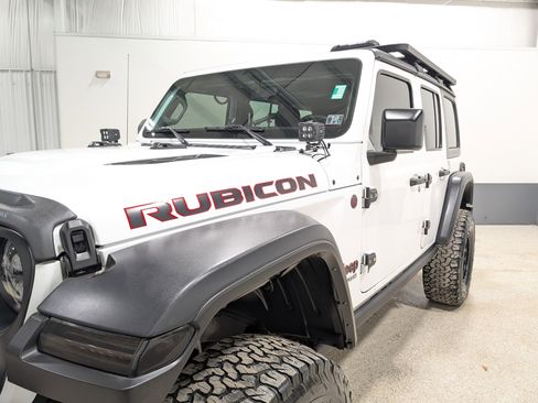 Used 2022 Jeep Wrangler Unlimited Rubicon AWD/4WD image 7
