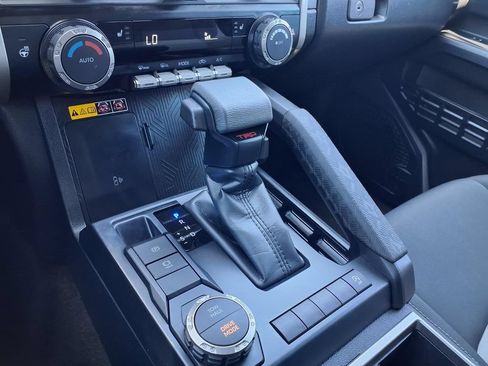 Used 2024 Toyota Tacoma TRD Sport w/ TRD Sport Upgrade Package RWD image 28