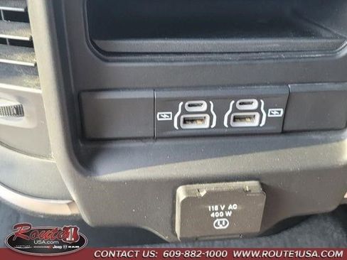 Used 2025 RAM 1500 Big Horn AWD/4WD image 29