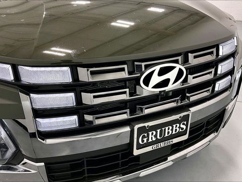 Used 2025 Hyundai Santa Cruz Limited AWD/4WD image 36