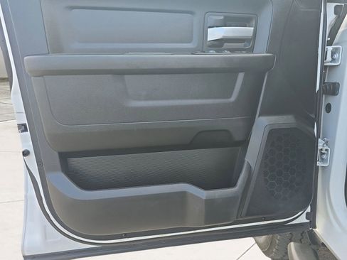 Used 2019 RAM 2500 Tradesman w/ Safety Group image 15