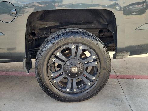 Used 2018 Chevrolet Silverado 1500 LT w/ Texas Edition RWD image 30