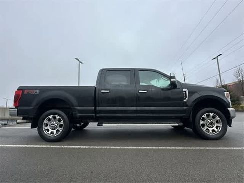 Used 2022 Ford F350 Lariat w/ Chrome Package image 3
