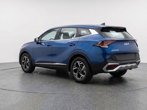 Used 2025 Kia Sportage LX image 6