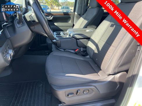 Used 2024 GMC Sierra 1500 SLE image 17