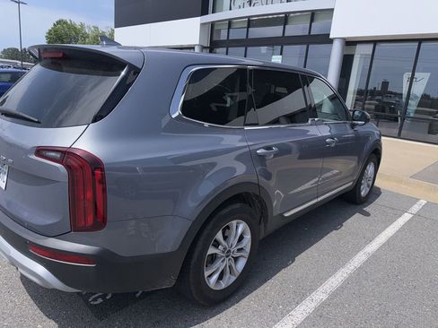 Used 2022 Kia Telluride LX AWD/4WD image 6