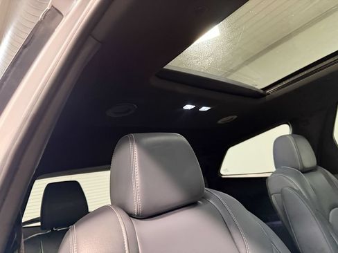 Used 2022 Buick Enclave Premium w/ Experience Buick Package AWD/4WD image 15